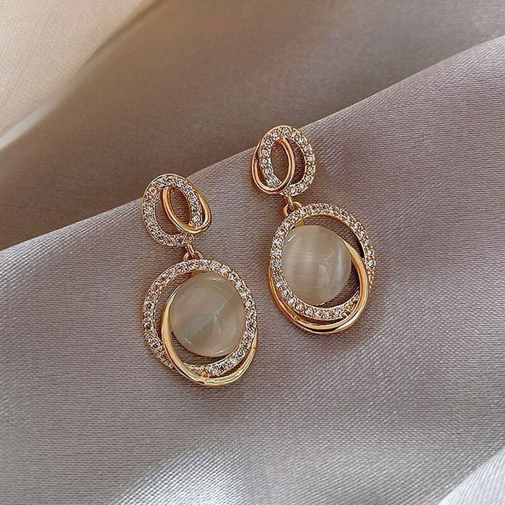 gold earrings for women