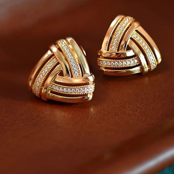 gold earrings for women